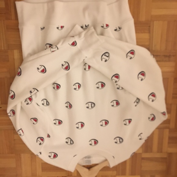 Champion sweater - Picture 3 of 3